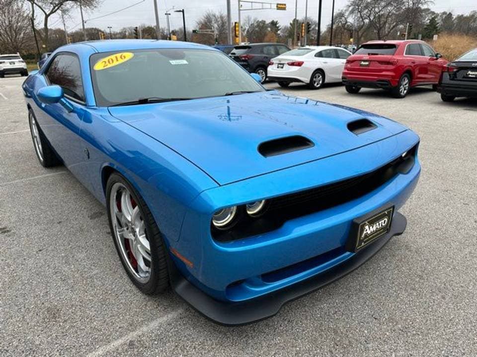 2016 Dodge Challenger SRT Hellcat 2dr Coupe