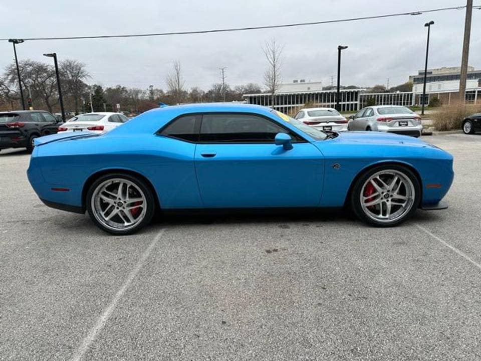 2016 Dodge Challenger SRT Hellcat 2dr Coupe
