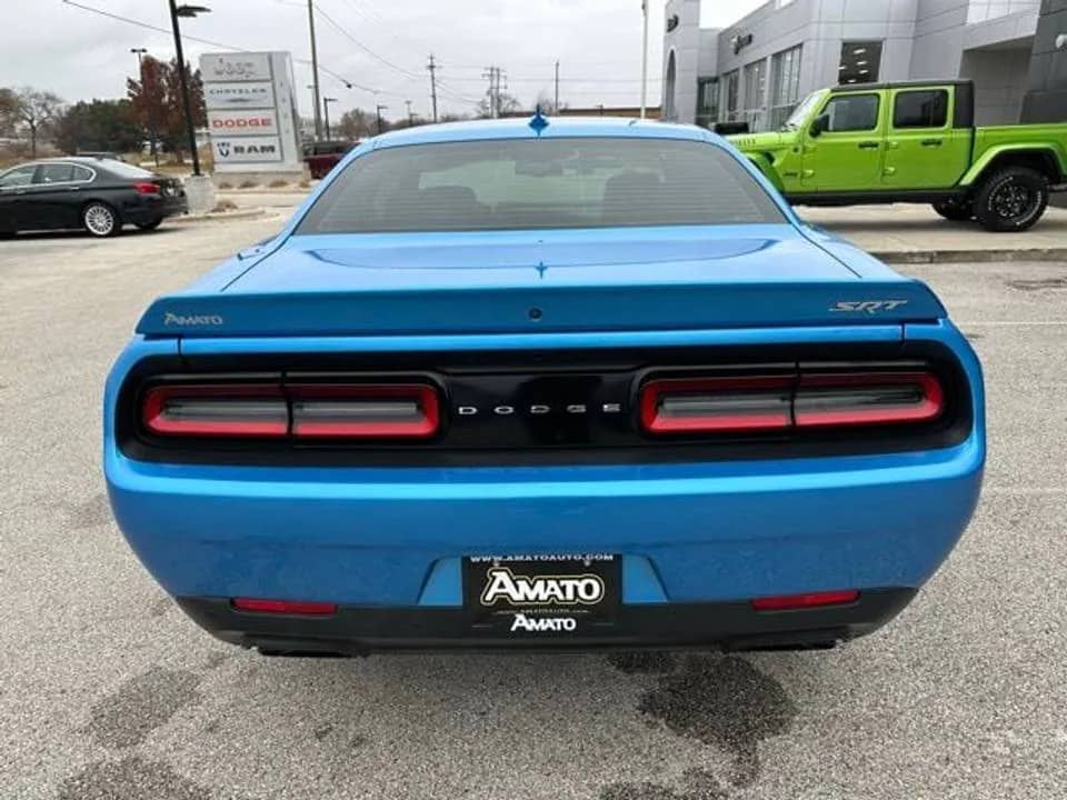 2016 Dodge Challenger SRT Hellcat 2dr Coupe