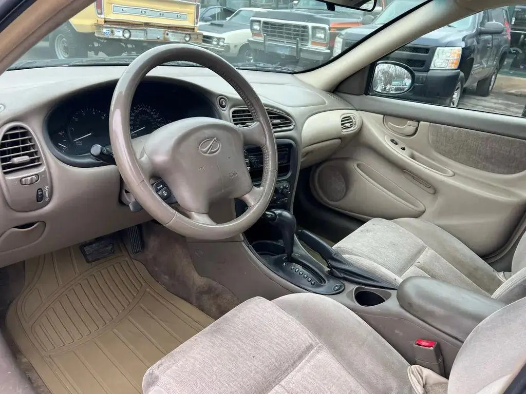 2004 Oldsmobile Alero GL1